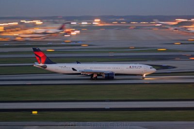 Delta Air Lines Airbus A330-323X N803NW