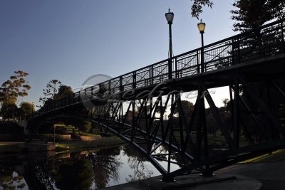 Adelaide University footbridge (100_0430)