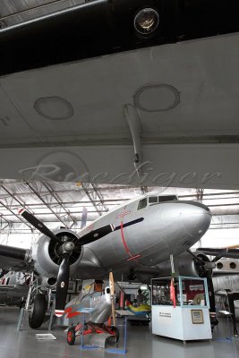 Douglas C-47B Dakota (A65-114) and the starboard wing of a Fokker Friendship F27 100 VH-CAT (SAAM_100_2709)