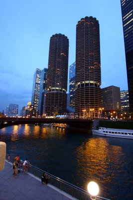 ChicagoIL Bob Newhart Condos 8-13-10 800 PM.JPG
