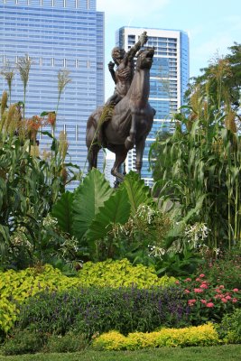 ChicagoIL Indian On A Horse Statue Corn 8-18-11 405 PM.JPG