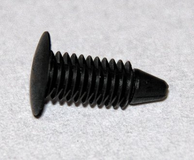 plastic screwie thing - 3-4 inch.jpg