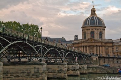 Pont Des Arts and Institue de France