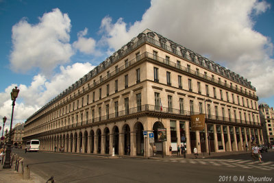 Rue De Rivoli and Louvre Antiquaries