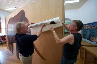 Dick Mol and Wilrie van Logchem working in the museum