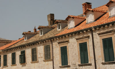 oldnewroofbuilding.jpg