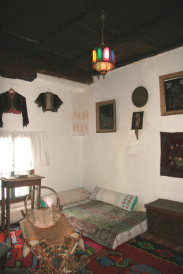insidemoslemhouse.jpg
