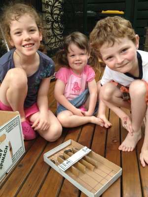 Snail races in a homemade track