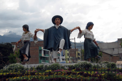 Roundabout in Pujil