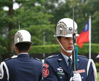 Changing Of The Guards, Martyr's Shrine, Taipei (May-Jun 06)