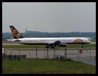 ATA Airlines Boeing 757-33N (N561TZ)