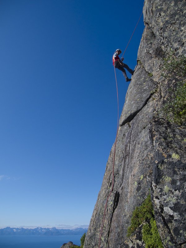 Sherri abseiling Hamaroy Skaftet