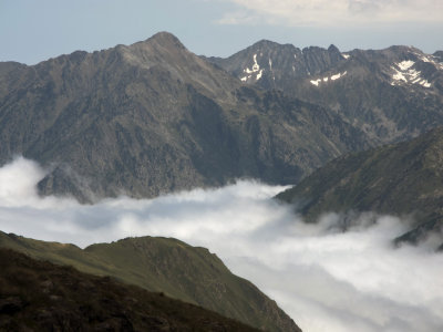 Ariege-Andorra walk-clouds below