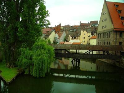 Nuremberg bridge to old city walls.jpg