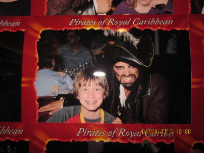 Kyle & a Pirate of the Caribbean at dinner