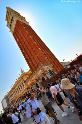 The heart of Venice: Piazza San Marco. Strong backlight, for sure!  ;(
