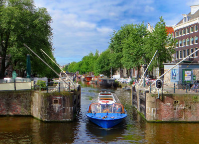 Narrow passage in the canals