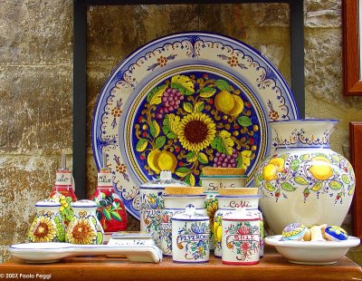 Gubbio,Italy:Pottery,Art and Cats