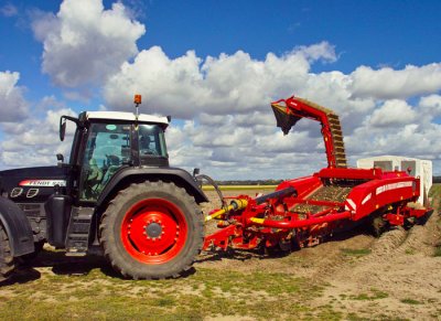 harvester turning .jpg