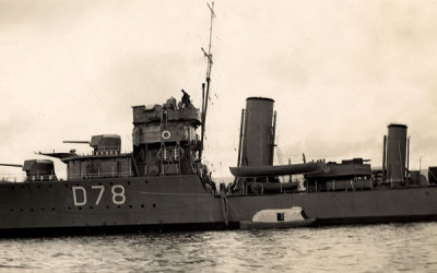 british destroyer off glengariff.jpg