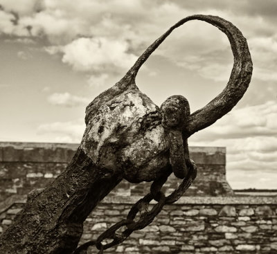 rusty chain 3.jpg