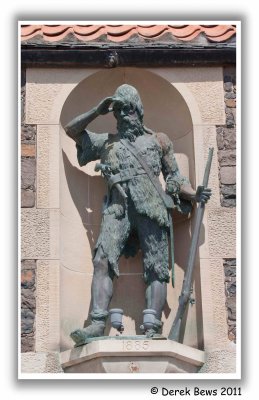 Robinson Crusoe (Alexander Selkirk) Statue