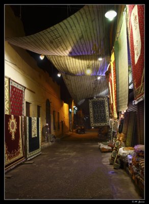 47 - Wainting for customers in Luxor Market