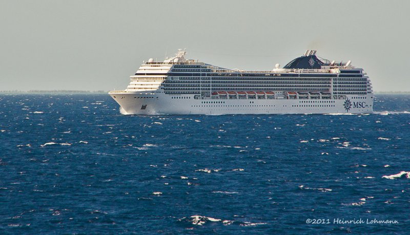 K5E5014-MSC Cruises.jpg