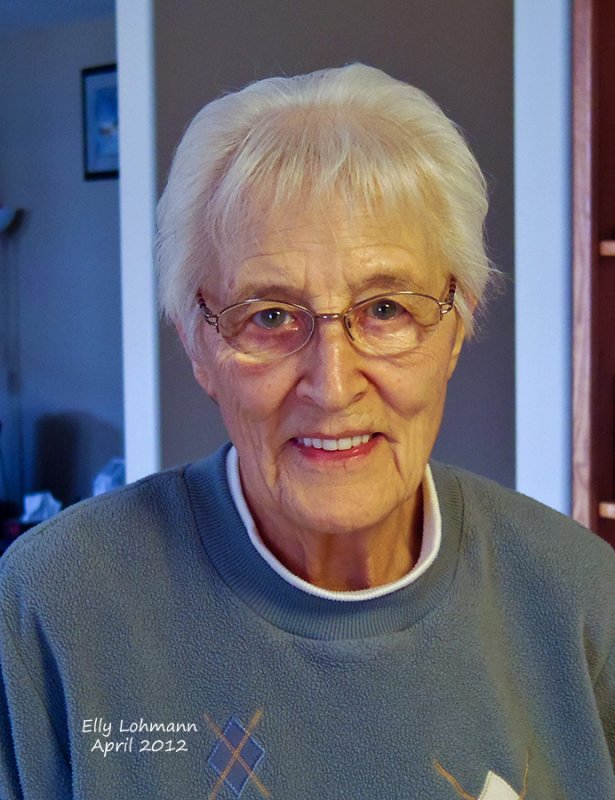 P0082-Elly.jpg