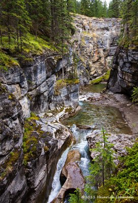 K5E3376-Maligne Canyon.jpg