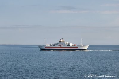 P8997a-Ferry.jpg
