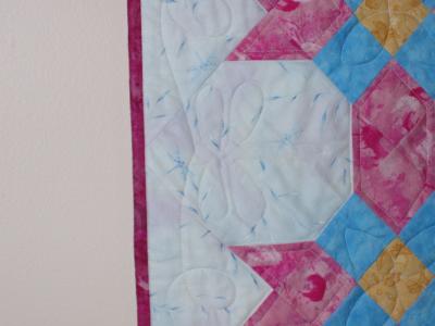 close up - longarm quilted