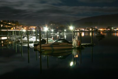 Wanaka by Nightby Graham Stott