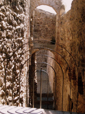 Gate