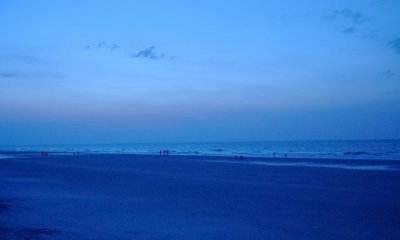 6:02 AM The Blue Light Hilton Head 2002