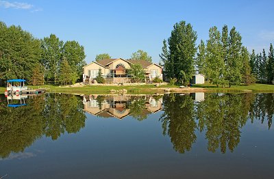 House on the lake, Gimli