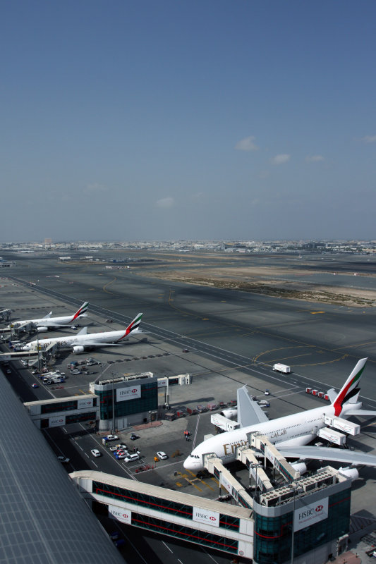 EMIRATES AIRCRAFT DXB RF IMG_2719.jpg