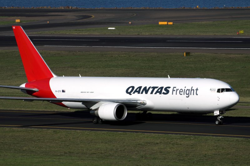 QANTAS FREIGHT BOEING 767 300F SYD RF IMG_9870.jpg