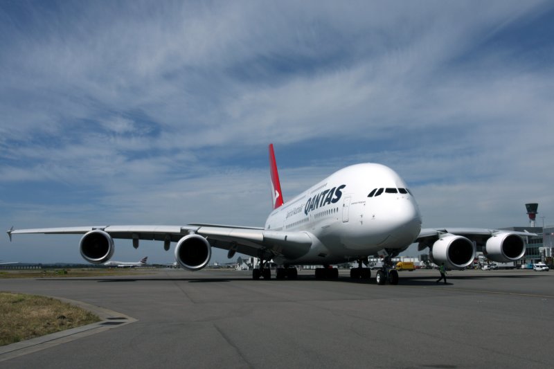 QANTAS AIRBUS A380 LHR RF IMG_5558.jpg