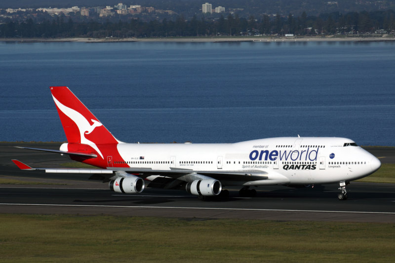 QANTAS BOEING 747 400 SYD RF IMG_9757.jpg