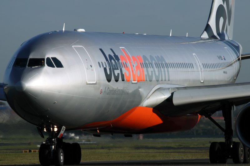 JETSTAR AIRBUS A330 200 SYD RF IMG_9978.jpg