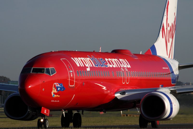 VIRGIN BLUE BOEING 737 800 SYD RF IMG_9968.jpg