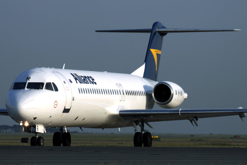 ALLIANCE FOKKER 100 BNE RF IMG_0445.jpg