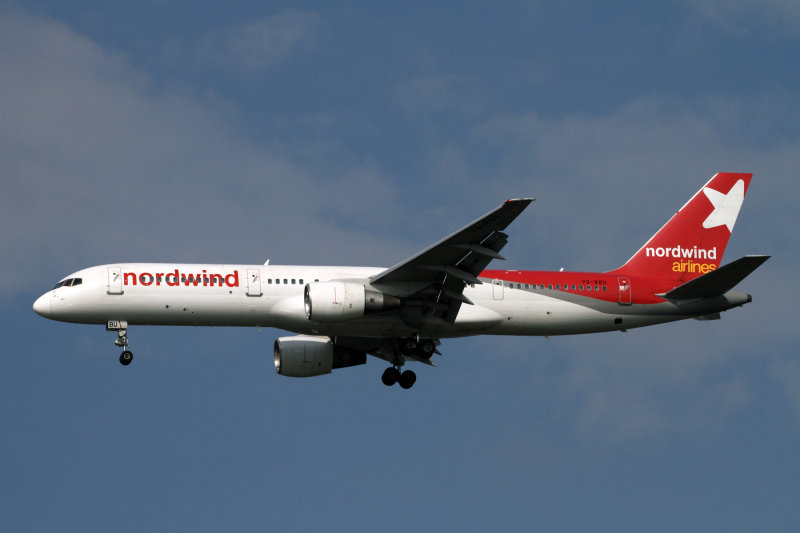 NORDWIND BOEING 757 200 BKK RF IMG_2092.jpg