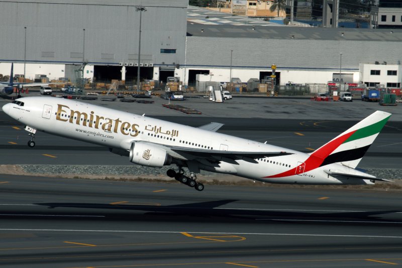 EMIRATES BOEING 777 200 DXB RF IMG_1563.jpg