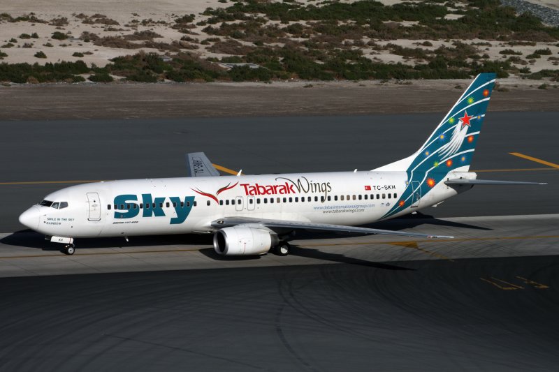 SKY AIRLINES BOEING 737 800 DXB RF IMG_1545.jpg