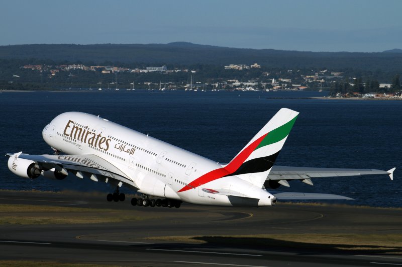 EMIRATES AIRBUS A380 SYD RF IMG_3359.jpg