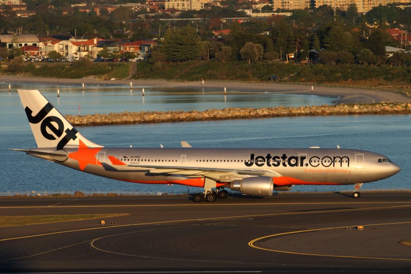 JETSTAR AIRBUS A330 200 SYD RF IMG_3513.jpg