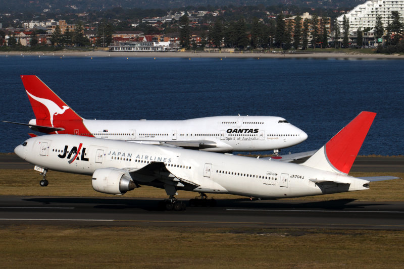 JAL QANTAS AIRCRAFT SYD RF IMG_3643.jpg