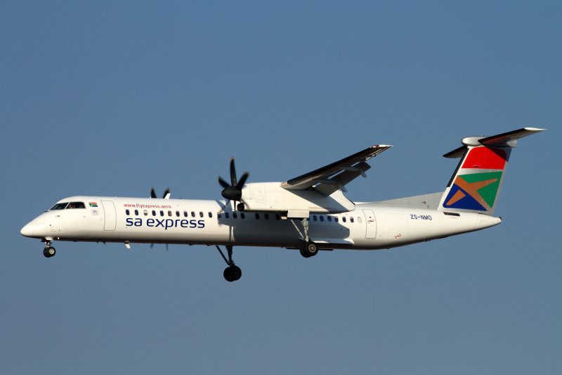 SA EXPRESS DASH 8 400 JNB RF IMG_4796.jpg